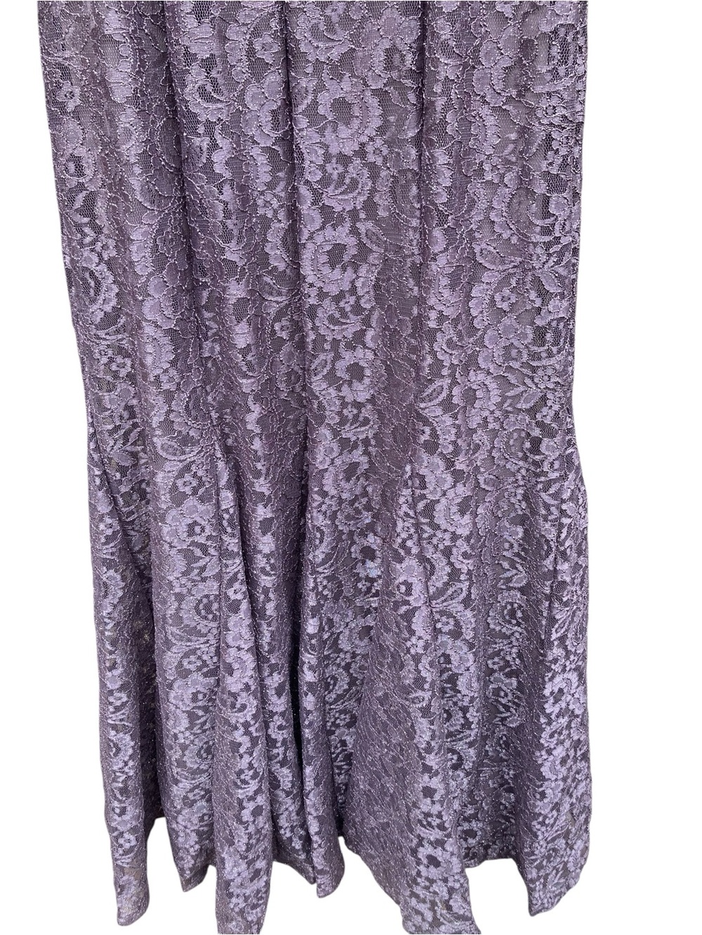 R&M Richards Lavender Lace Evening Gown Size 6 | Elegant Wedding Guest & Formal - Picture 10 of 11